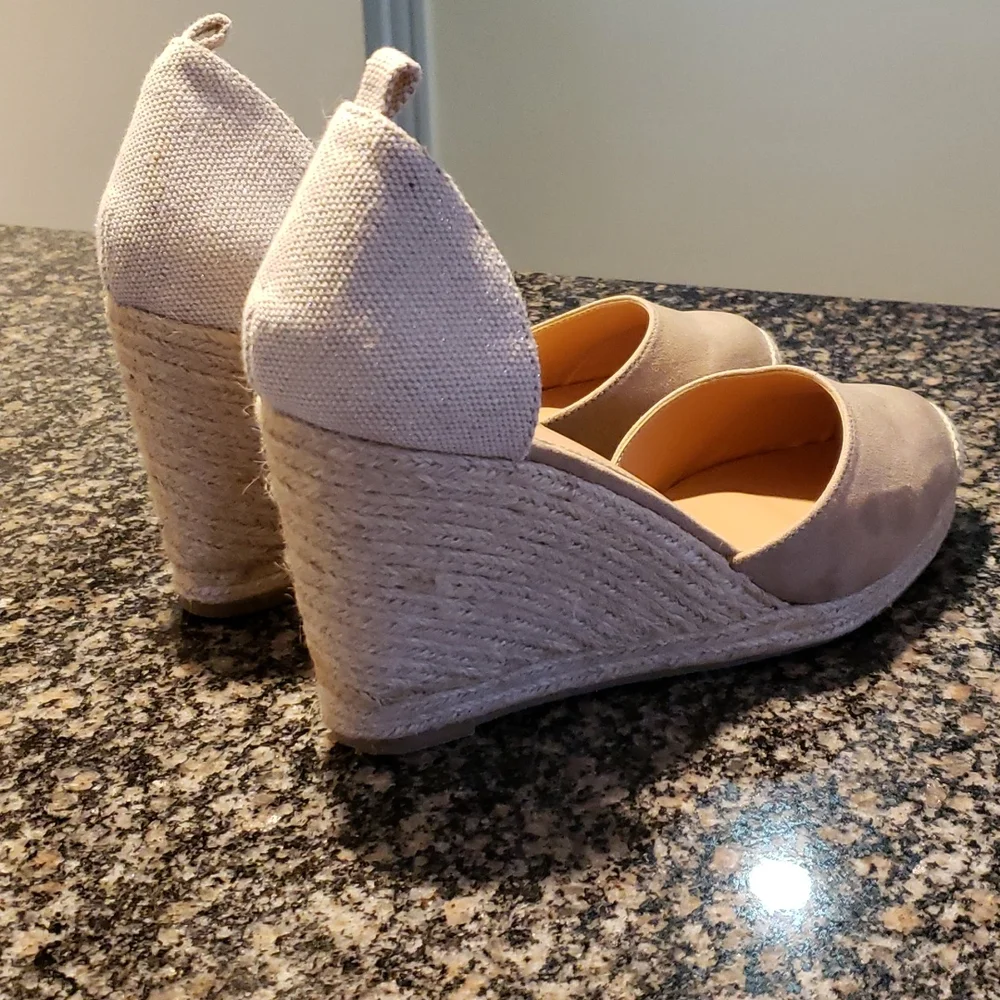 ♦️♦️ SOLD ♦️♦️ JustFab Wedge Heel - Picture 4 of 9